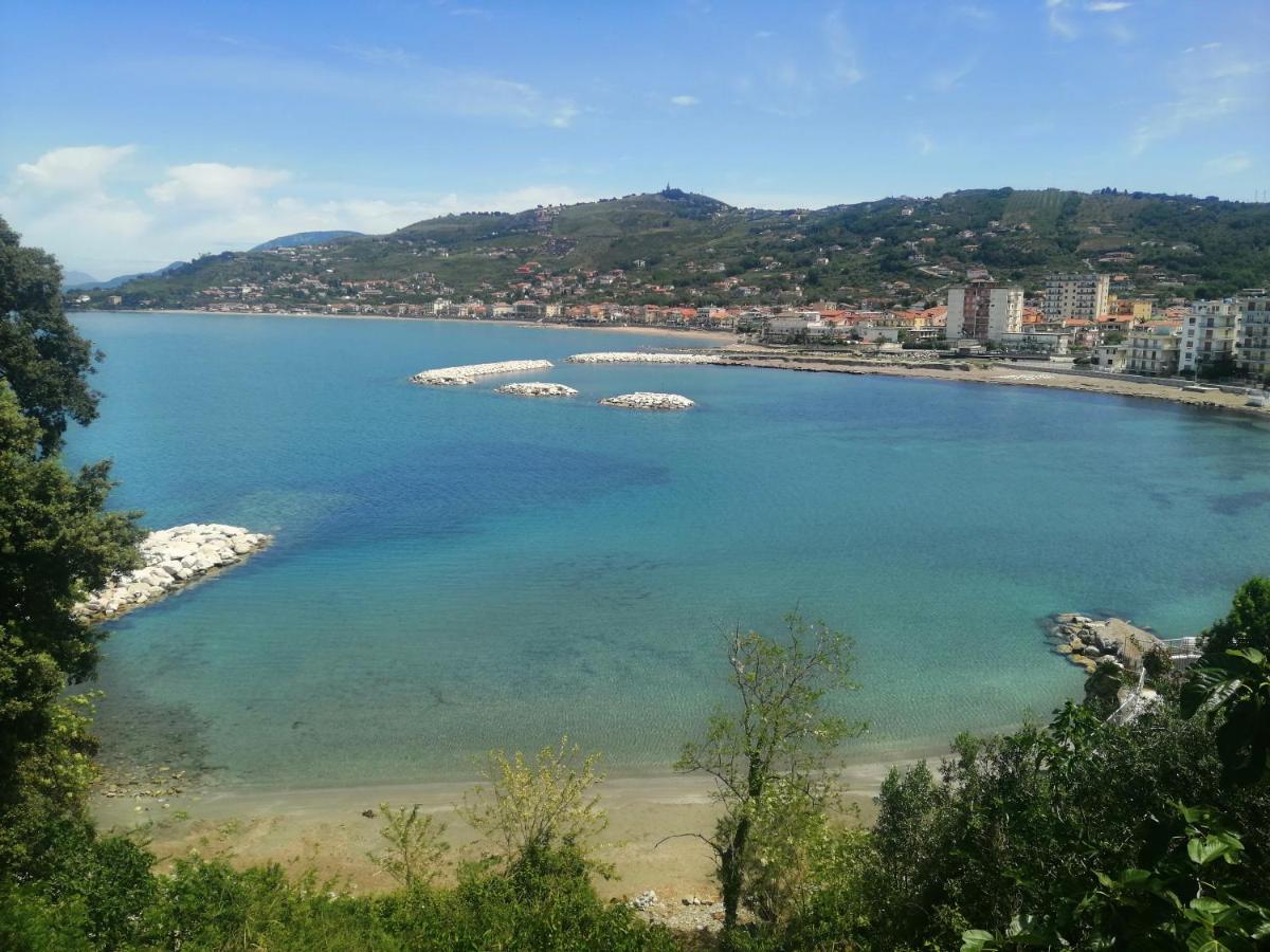 Panoramic Apartments In Villa In Center "The Beach And The Cliff" 1 Агрополи Екстериор снимка
