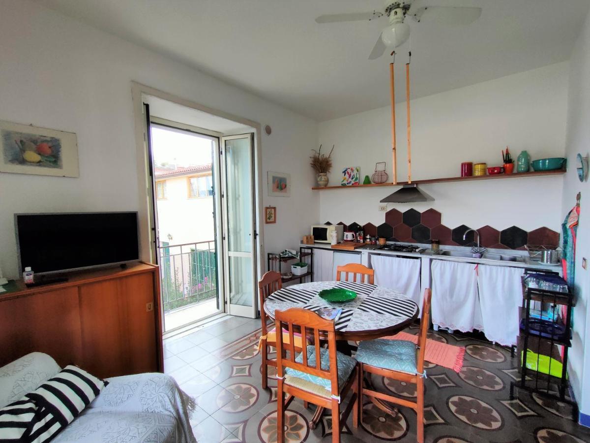 Panoramic Apartments In Villa In Center "The Beach And The Cliff" 1 Агрополи Екстериор снимка