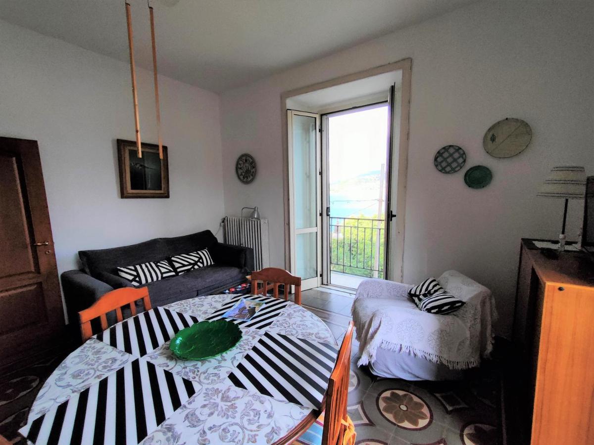 Panoramic Apartments In Villa In Center "The Beach And The Cliff" 1 Агрополи Екстериор снимка