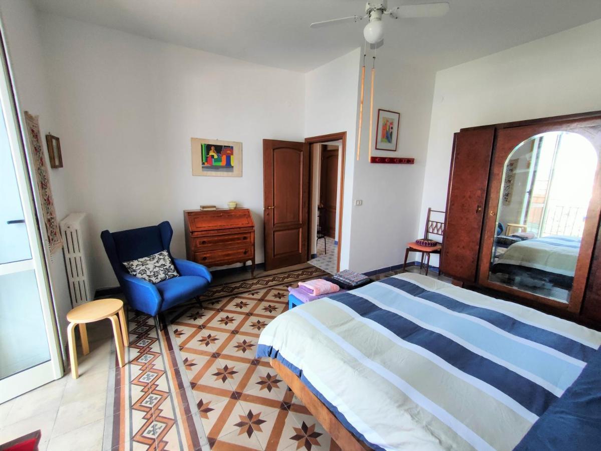 Panoramic Apartments In Villa In Center "The Beach And The Cliff" 1 Агрополи Екстериор снимка