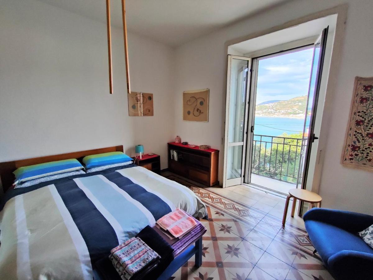 Panoramic Apartments In Villa In Center "The Beach And The Cliff" 1 Агрополи Екстериор снимка