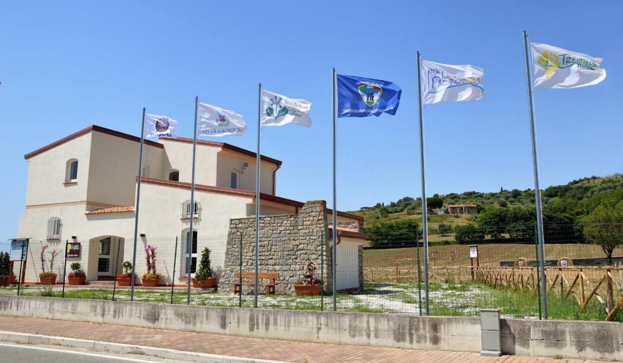 Panoramic Apartments In Villa In Center "The Beach And The Cliff" 1 Агрополи Екстериор снимка