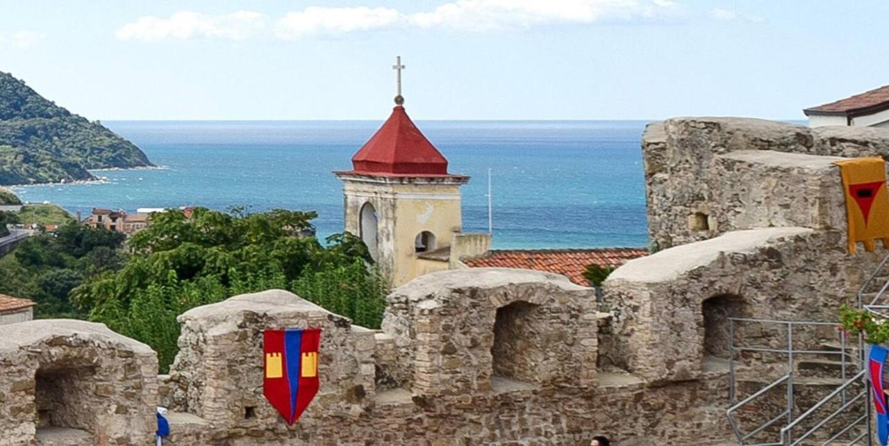 Panoramic Apartments In Villa In Center "The Beach And The Cliff" 1 Агрополи Екстериор снимка