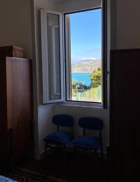 Panoramic Apartments In Villa In Center "The Beach And The Cliff" 1 Агрополи Екстериор снимка